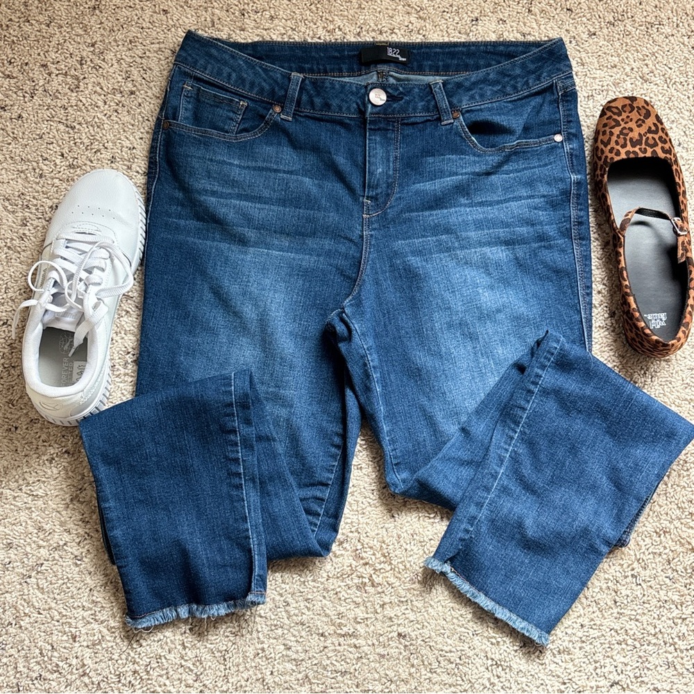 1822 Denim Medium Wash High Rise Skinny Raw Hem Women’s Jeans 14